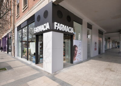 fachada de la farmacia